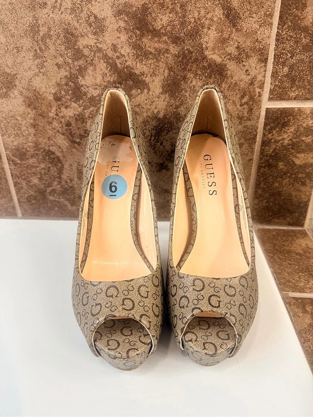 GUESS Women's Platform Peep Toe Heels US 6